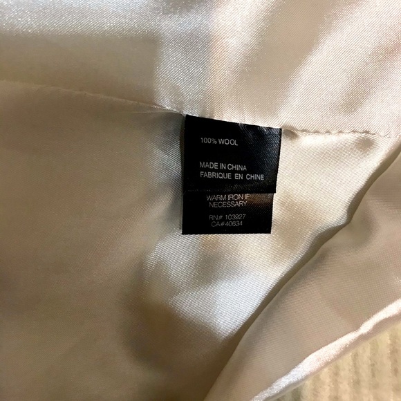 Marc Jacobs Medium Cream Colored Wool Coat - Picture 7 of 8